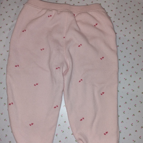 BABY B'GOSH:  Baby Girl's Pull-On HEARTS Fleece Sweatpants /  Joggers - 24M - Picture 3 of 3